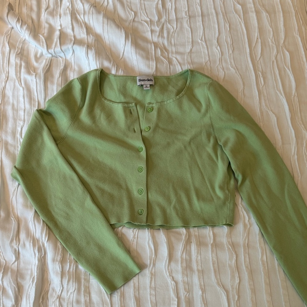 Aritzia Lime Green Cropped Button Up Soft Long Sleeve